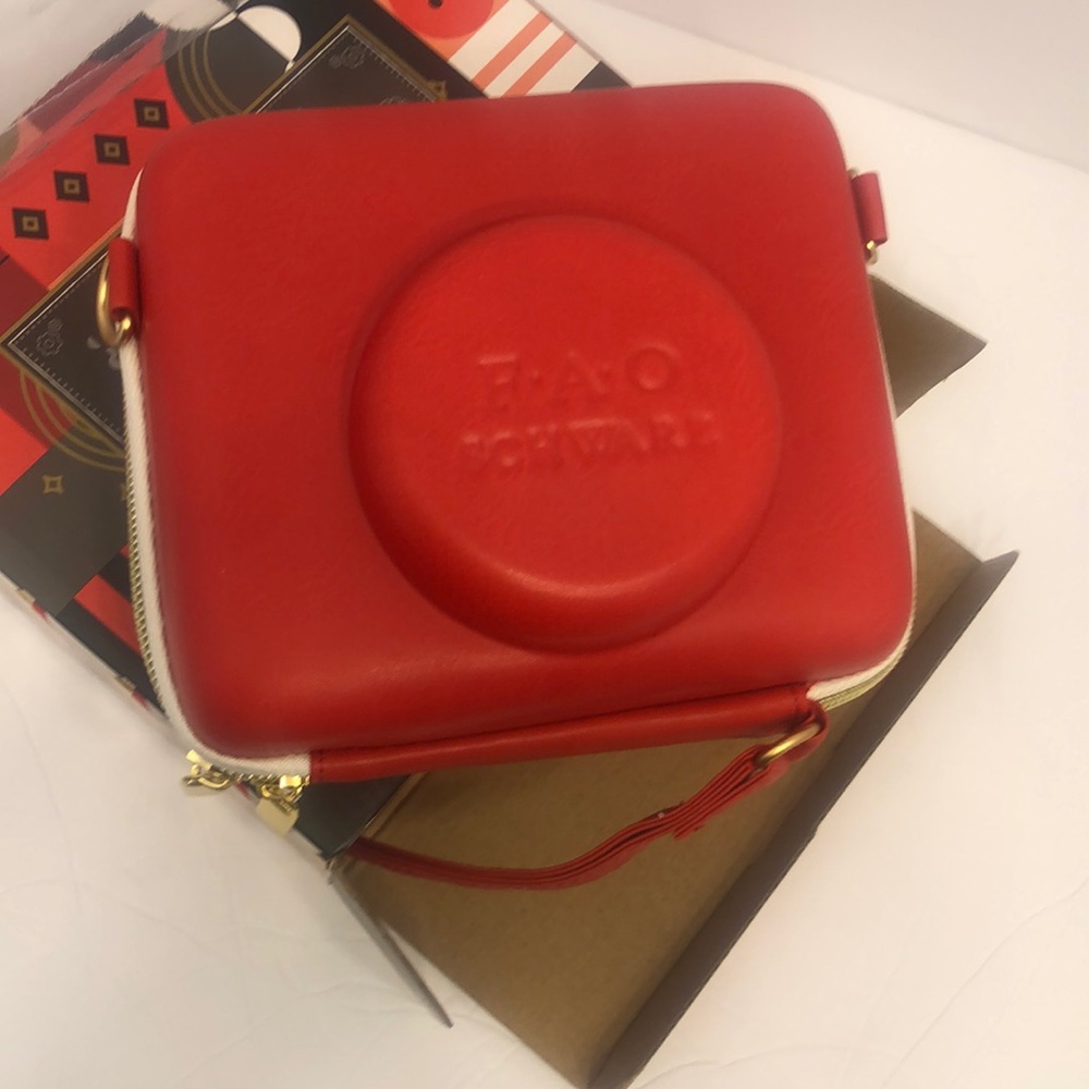 FAO SCHWARZ INSTANT CAMERA CASE NWT - Picture 4 of 4